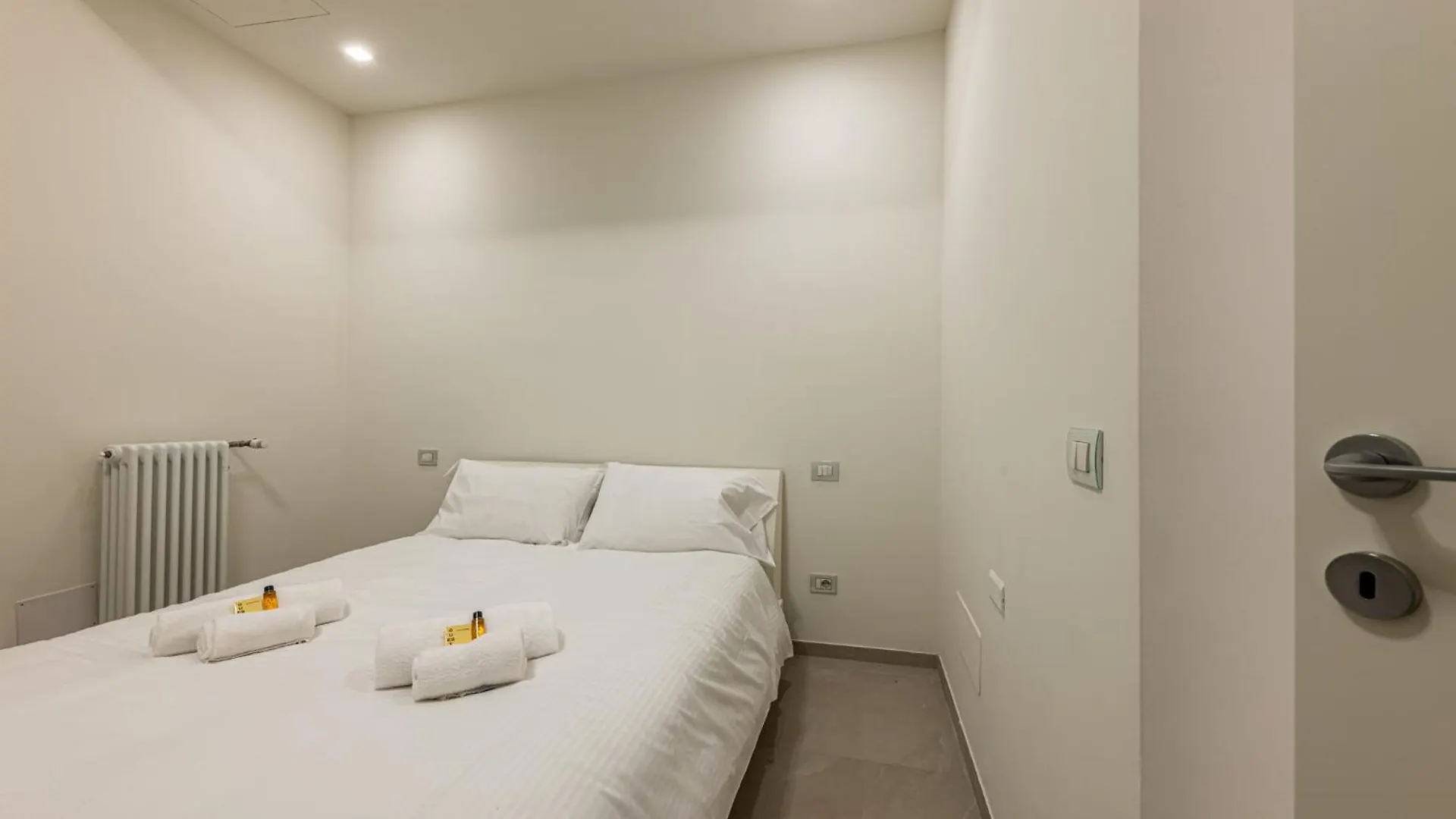 Brera - Grand Apartment With Hammam Mediolan